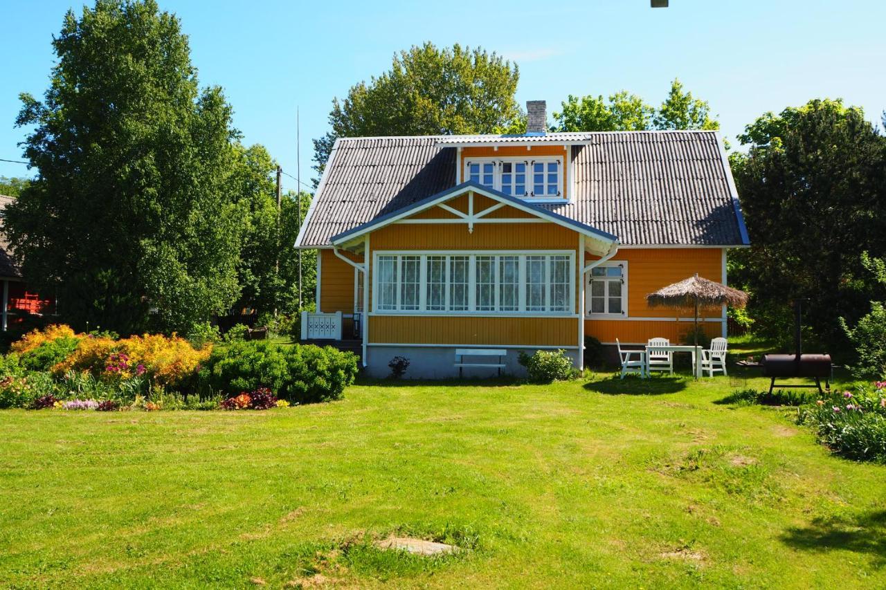 Leesi Puhkemaja Exterior foto