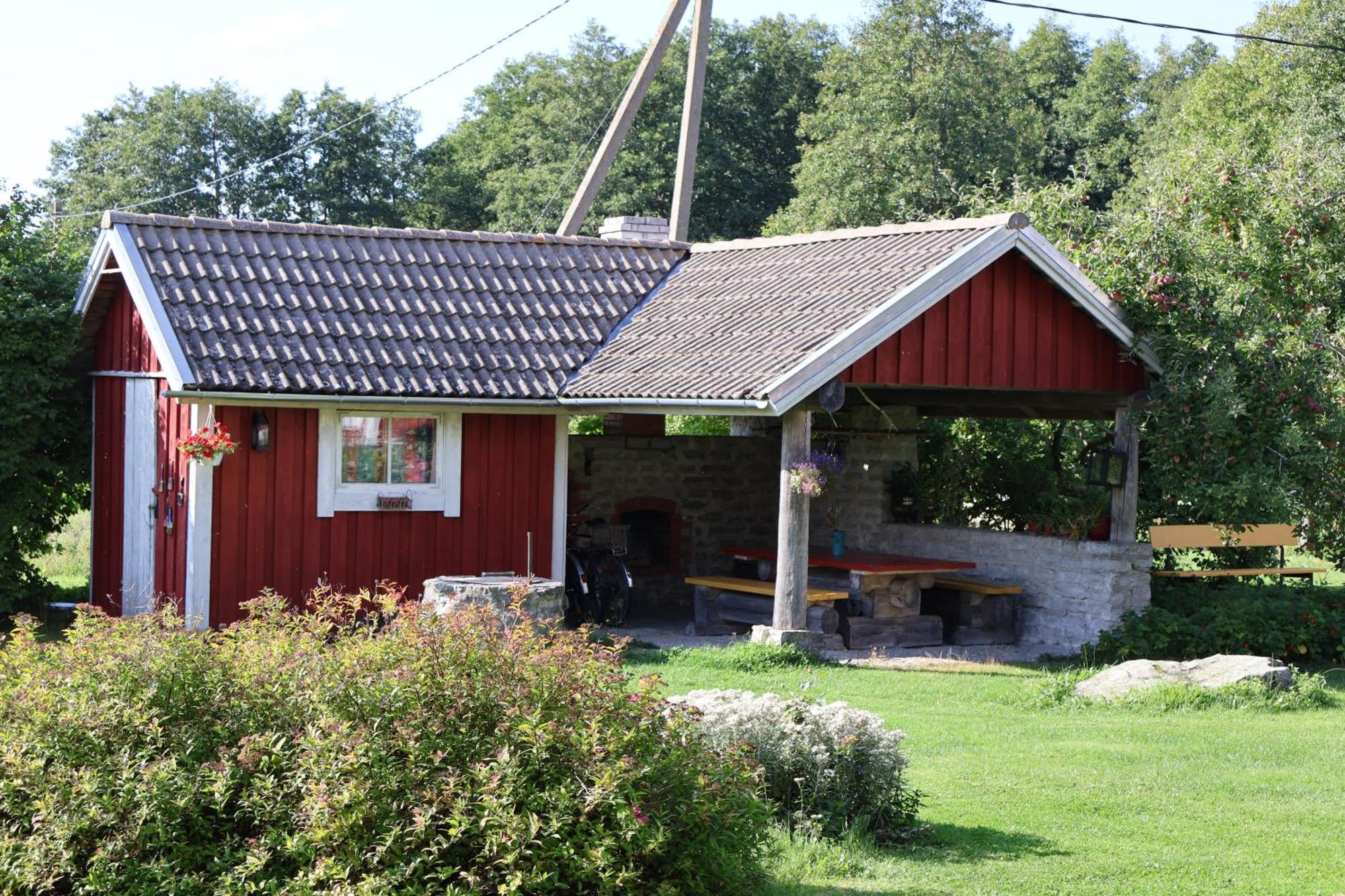 Leesi Puhkemaja Exterior foto