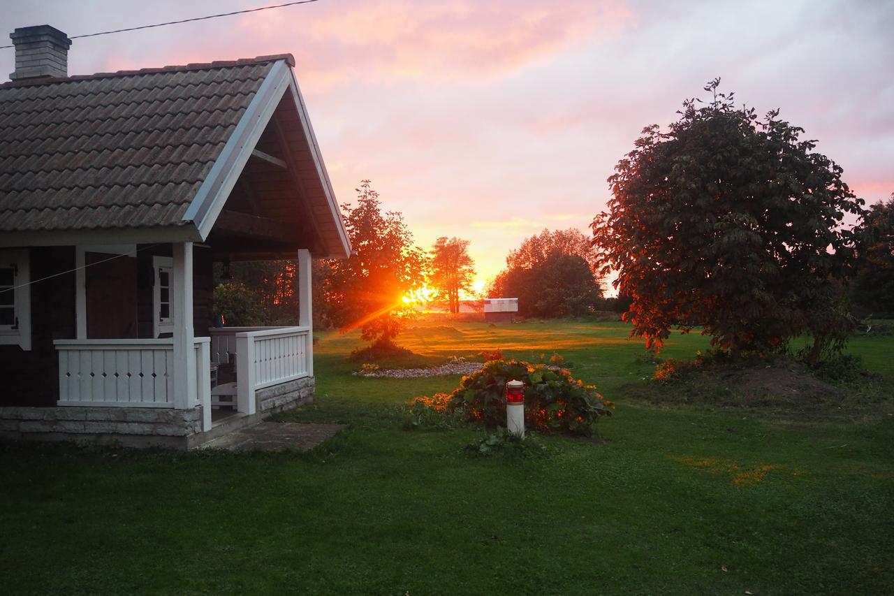 Leesi Puhkemaja Exterior foto